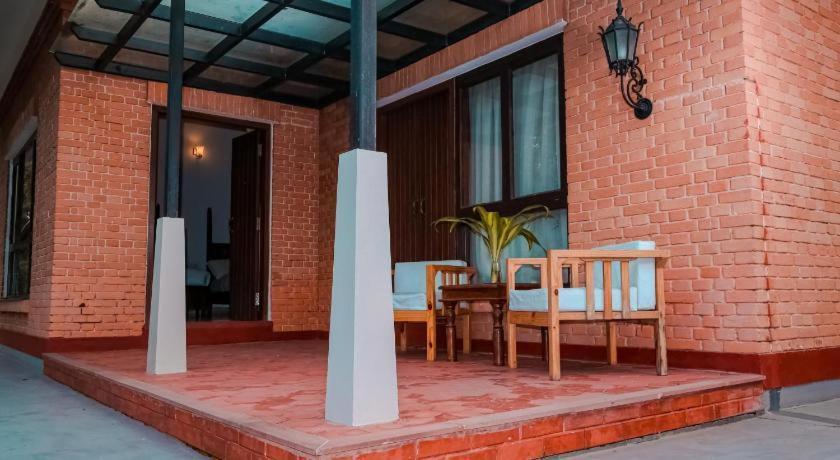 Miraaya Wellness And Golf Resort Chitwan Eksteriør bilde