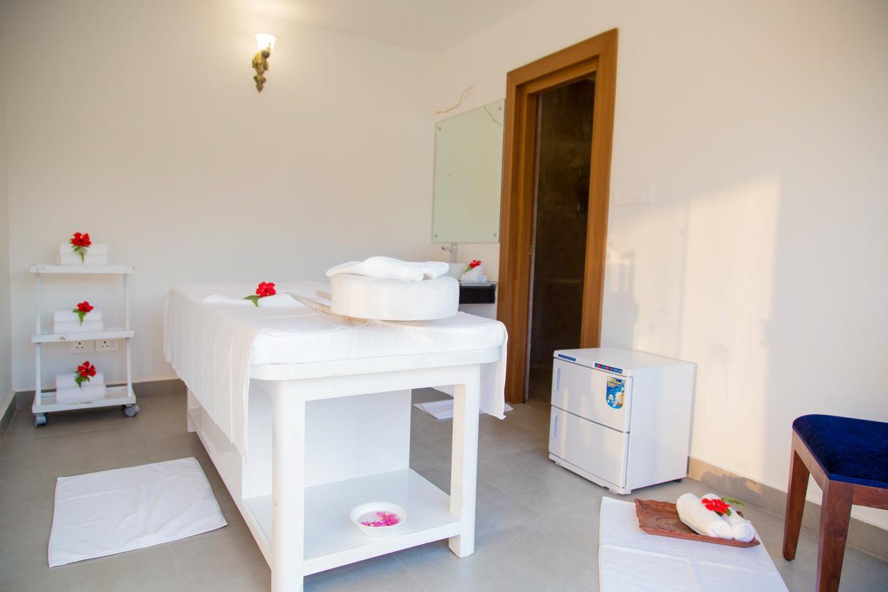 Miraaya Wellness And Golf Resort Chitwan Eksteriør bilde