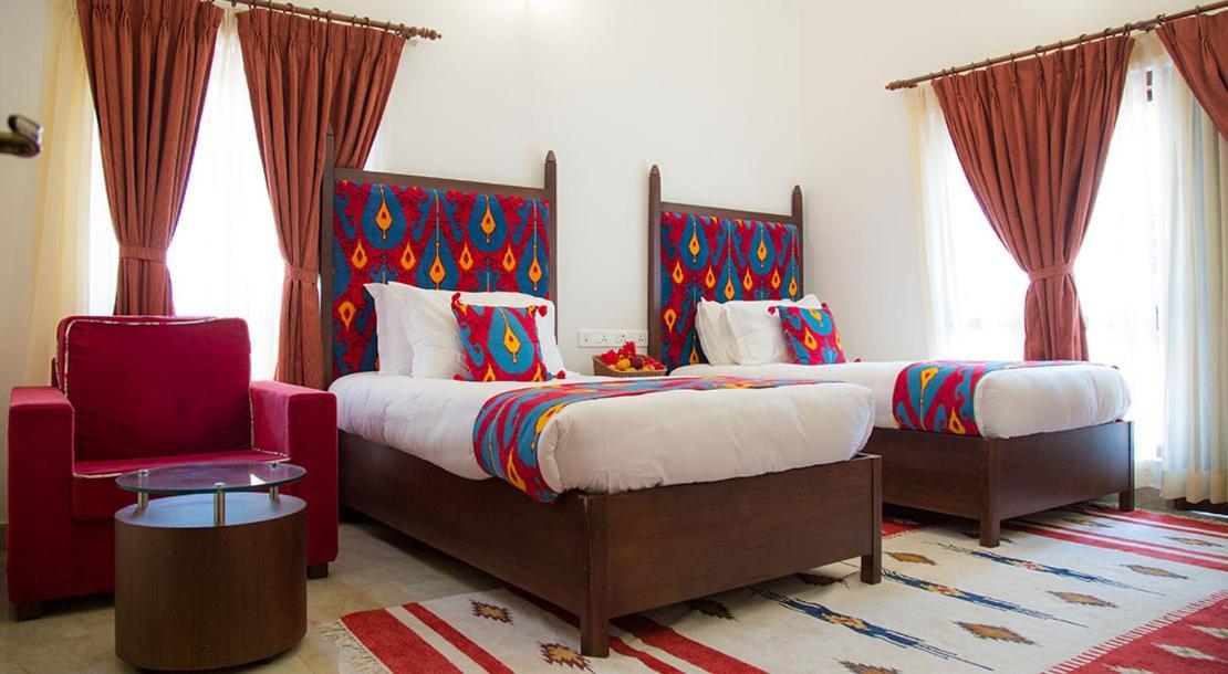 Miraaya Wellness And Golf Resort Chitwan Eksteriør bilde