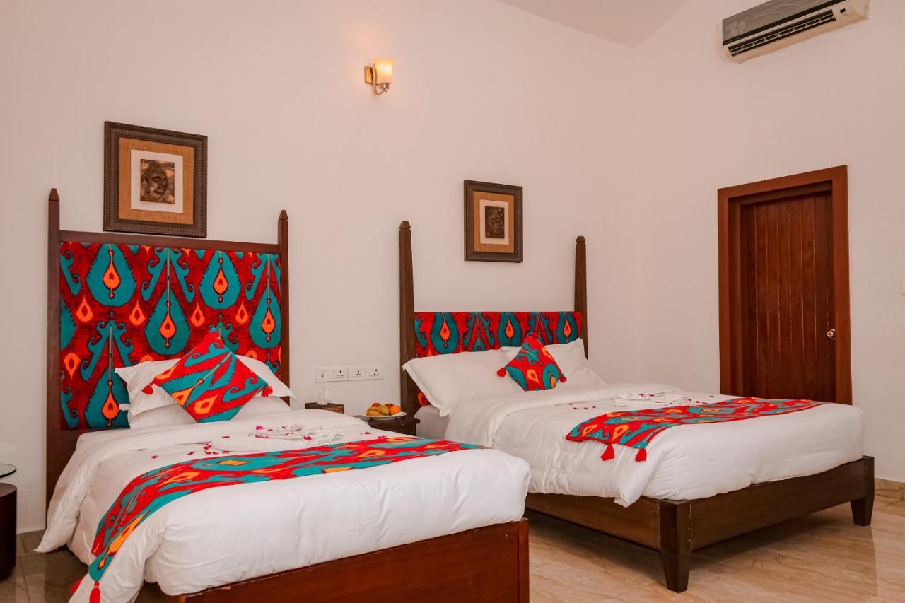 Miraaya Wellness And Golf Resort Chitwan Eksteriør bilde