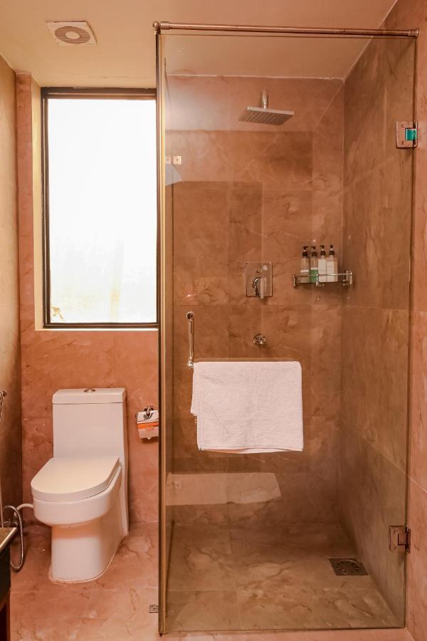 Miraaya Wellness And Golf Resort Chitwan Eksteriør bilde