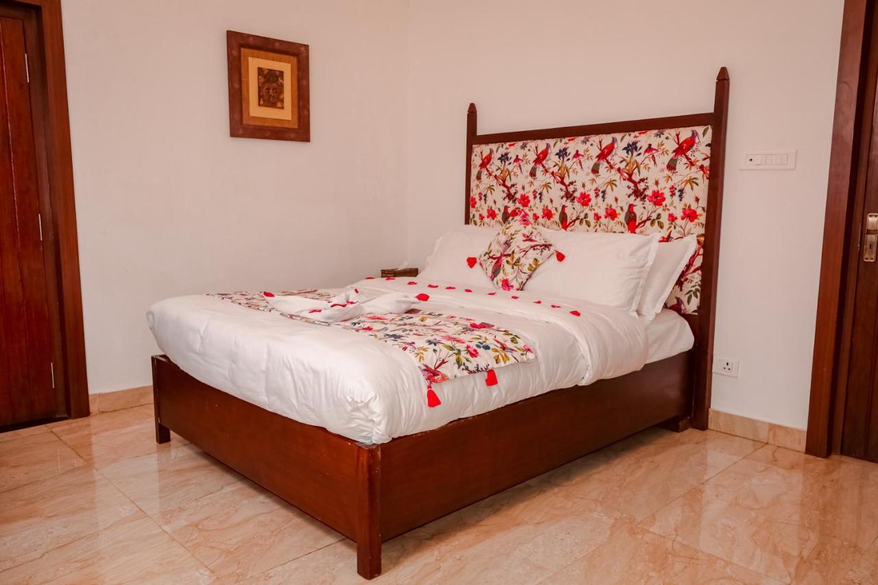 Miraaya Wellness And Golf Resort Chitwan Eksteriør bilde